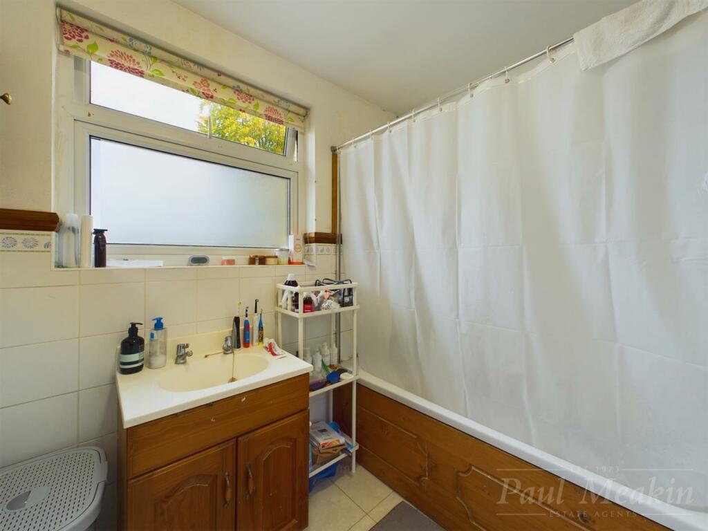 Additional image 11 of Portnalls Rise, Coulsdon