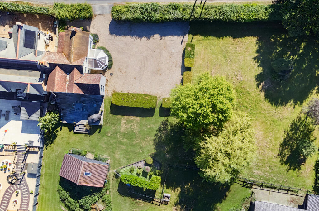 Additional image 19 of Stebbing Road, Felsted, Essex, CM6