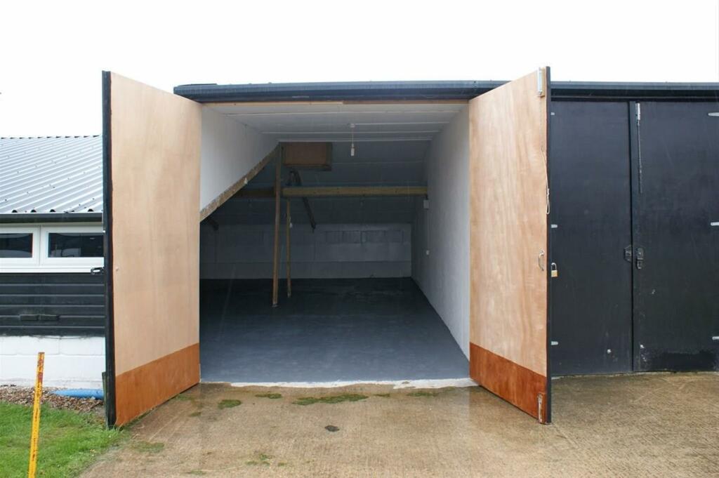 Additional image 10 of Braintree