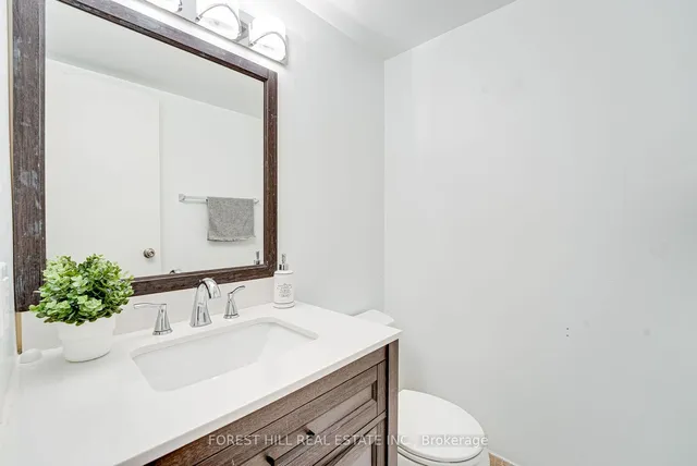 Additional image 10 of 633 Bay St Unit 2308