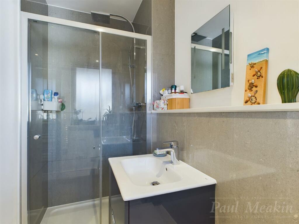 Additional image 9 of Melville Avenue, South Croydon