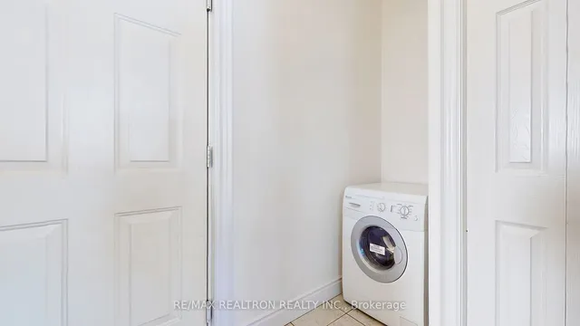 Additional image 23 of 520 Falconridge Cres