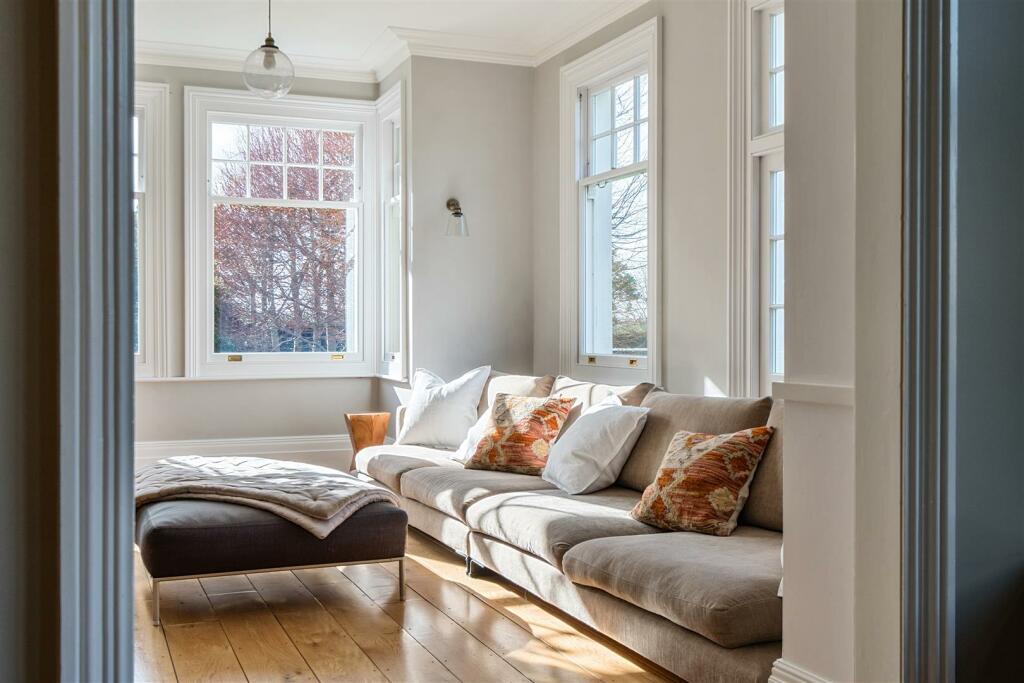 Additional image 33 of How Lane, Chipstead