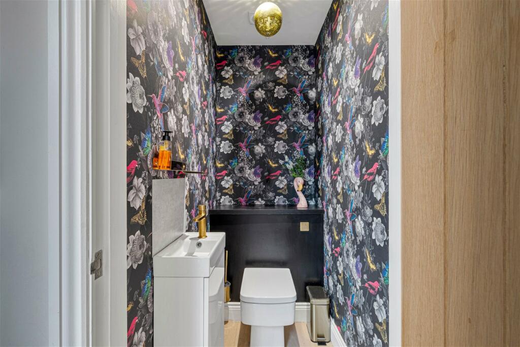 Additional image 22 of Caterham Drive, Coulsdon, CR5 1JQ