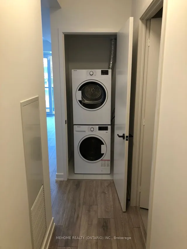 Additional image 12 of 108 Peter St Unit 1001