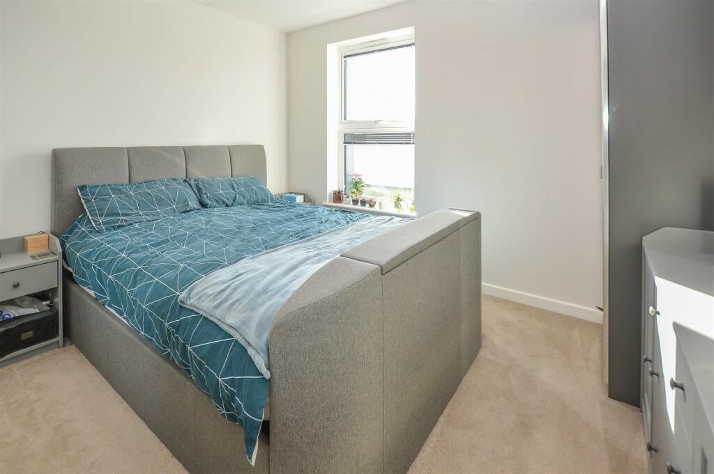 Additional image 4 of 8 Ingrave Road, Brentwood