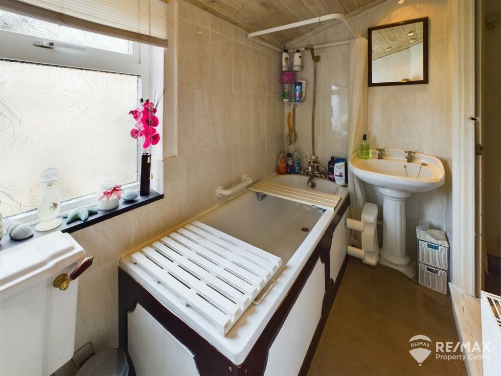 Additional image 15 of Fronks Road, Dovercourt