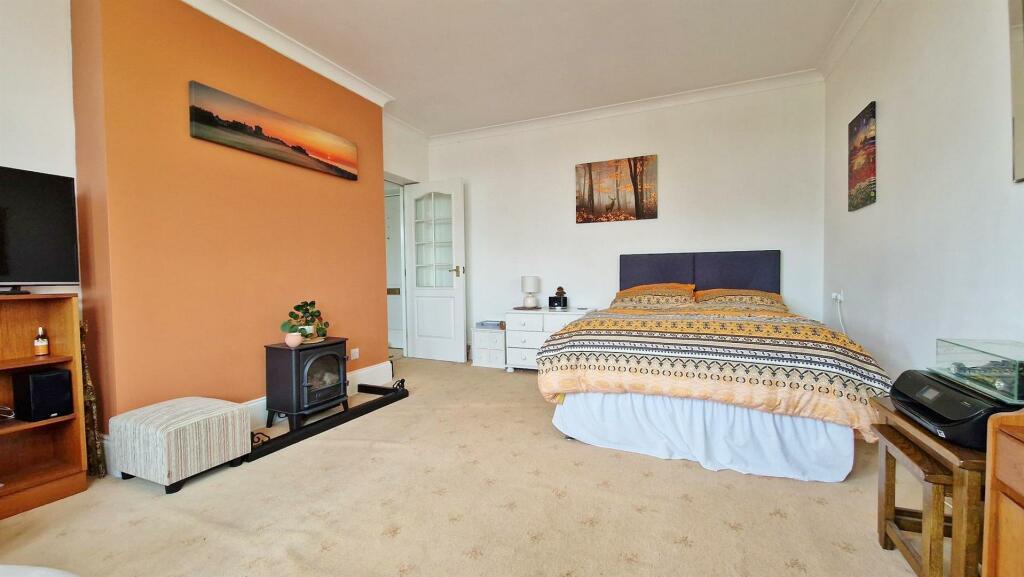 Additional image 10 of The Grand, The Esplanade, Frinton-on-Sea