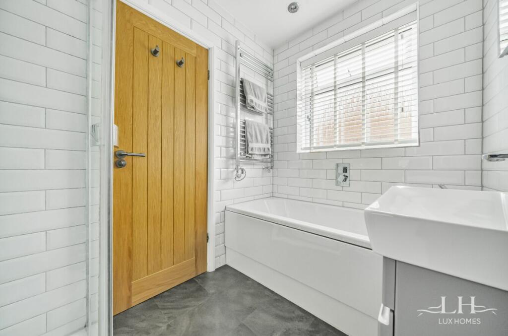 Additional image 17 of Woodland Avenue, Brentwood