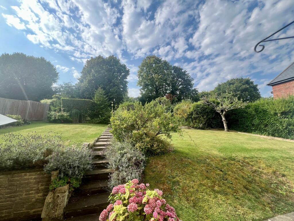 Additional image 24 of The Drive, Coulsdon, CR5