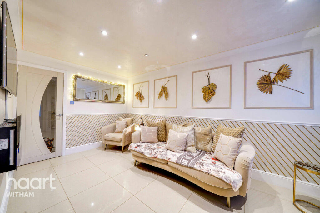 Additional image 4 of Benton Close, Witham