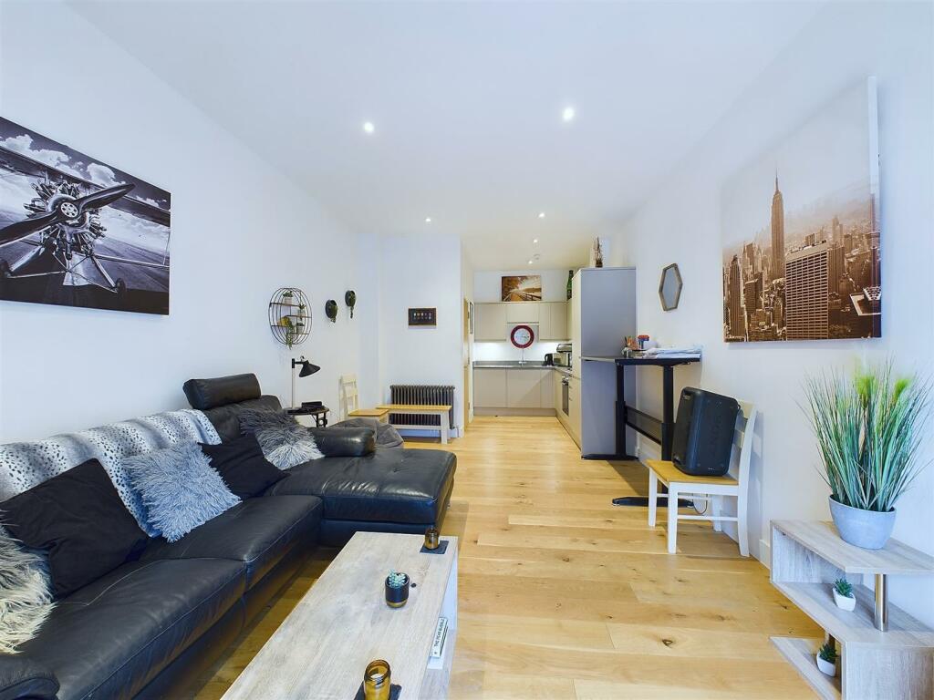 Additional image 9 of High Street, Croydon