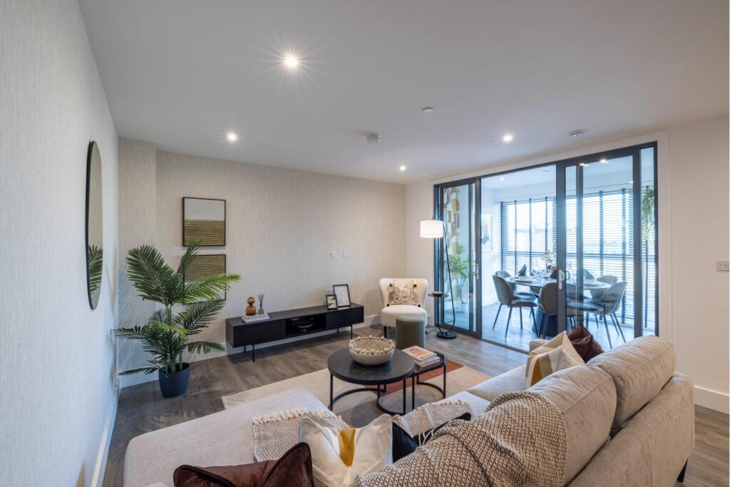 Additional image 4 of London Square, Croydon, CR0