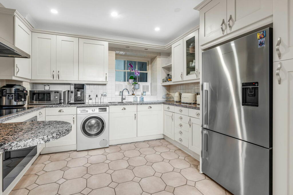 Additional image 10 of Thorndon Park, Ingrave, Brentwood, CM13 3RJ