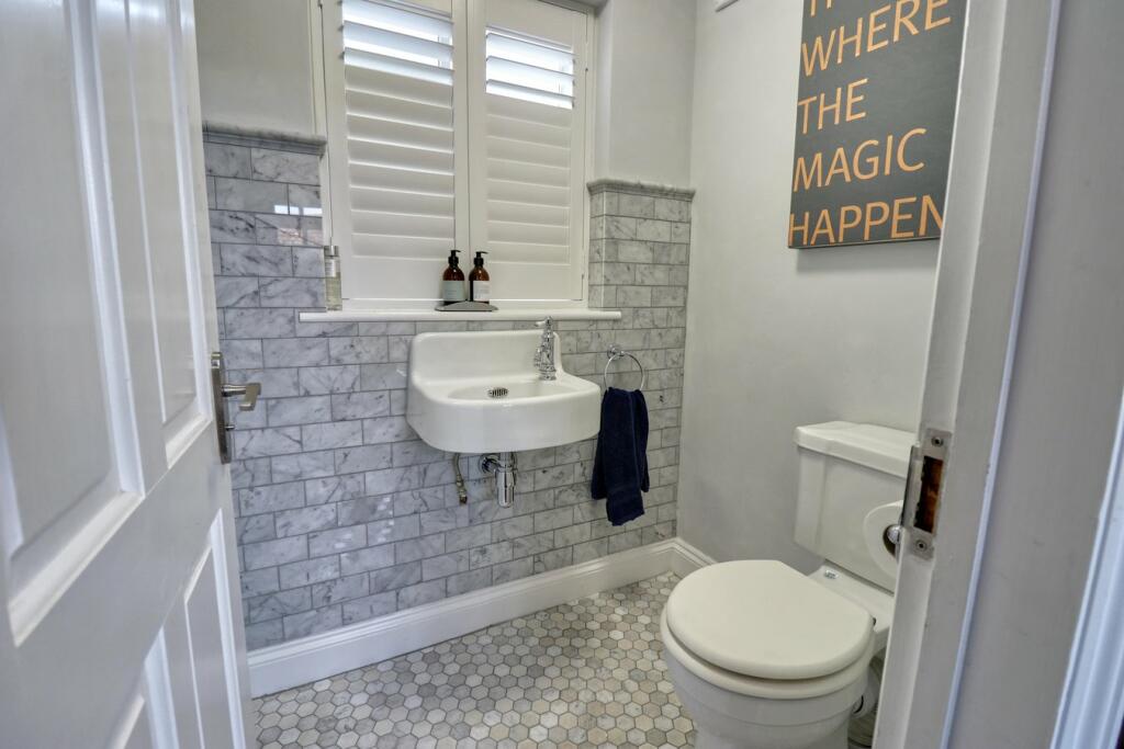 Additional image 17 of Old Harlow, CM17