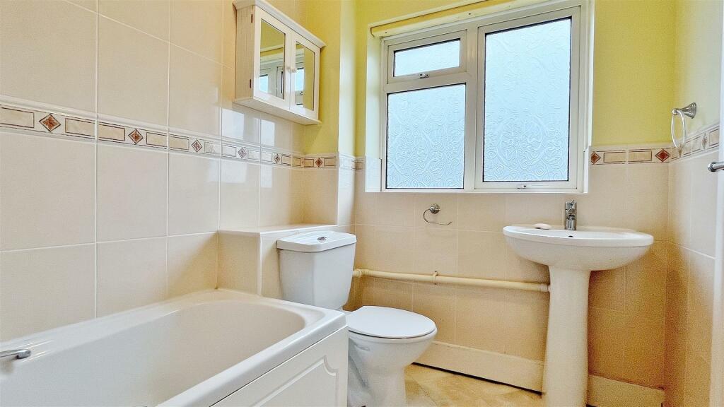 Additional image 12 of Walton Road, Walton-on-the-Naze