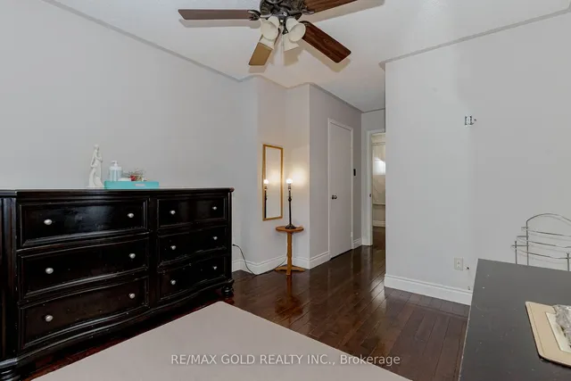 Additional image 34 of 8 Saint Tropez Crt