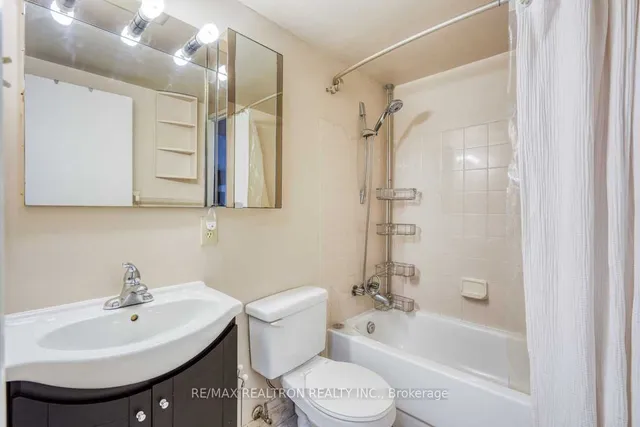 Additional image 23 of 41 Markbrook Lane Unit 204