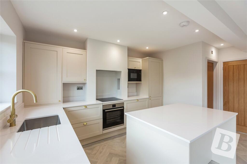 Additional image 7 of St. Mary's Avenue, Shenfield, Brentwood, Essex, CM15