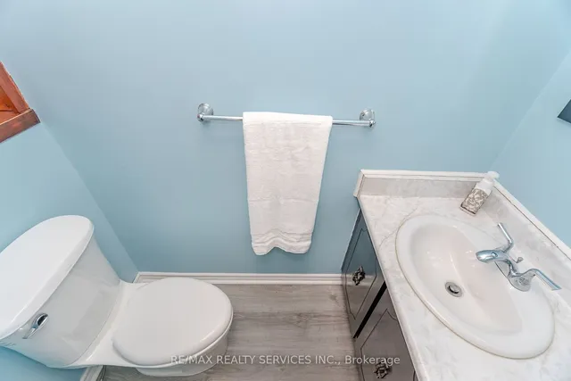 Additional image 13 of 76 Simmons Blvd