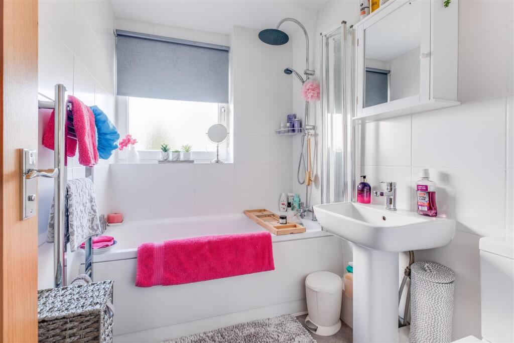 Additional image 13 of West Vale, Neston