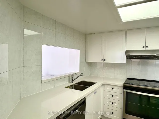 Additional image 4 of 330 Alton Towers Circ Unit 1208