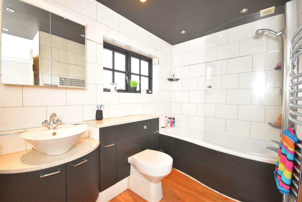 Additional image 20 of Hooton Road, Willaston