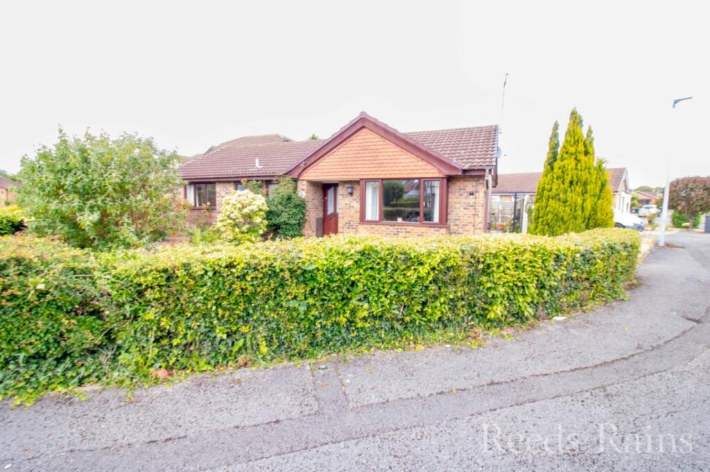 Melrose Drive, Great Sutton, Ellesmere Port, Cheshire, CH66