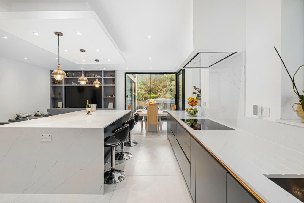 Additional image 4 of Pine Coombe, Shirley, CR0