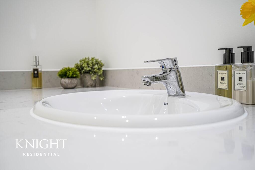 Additional image 20 of St Michaels Close, Colchester, CO4