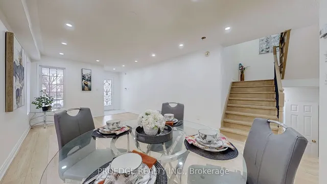 Additional image 38 of 31 Luella Cres