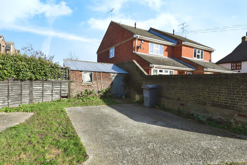 Additional image 3 of Grove Road, Chelmsford, Essex, CM2