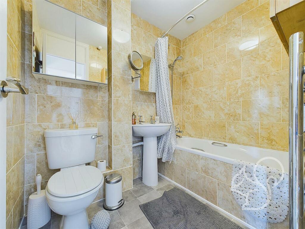 Additional image 17 of The Lane, The Boathouse, West Mersea,