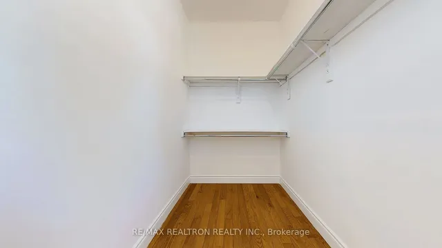 Additional image 19 of 520 Falconridge Cres