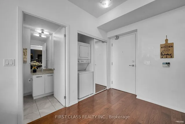 Additional image 25 of 832 Bay St Unit 4609