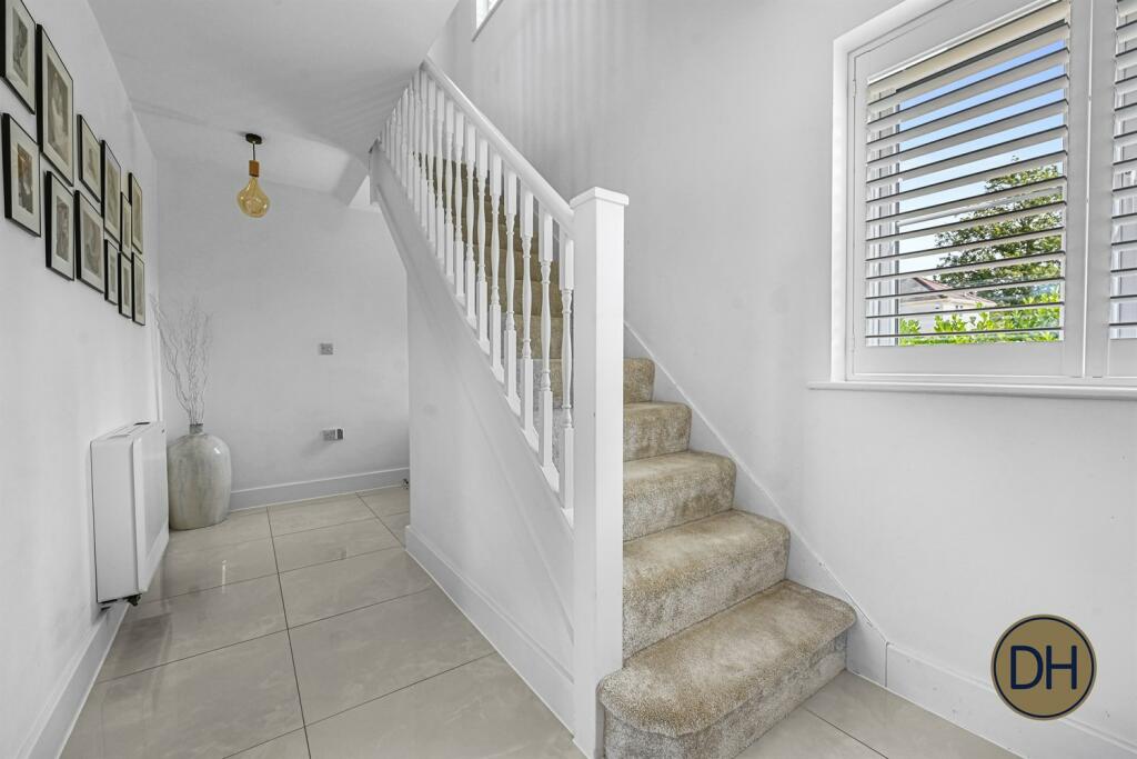 Additional image 12 of Highfield Close, Hastingwood, Essex CM17