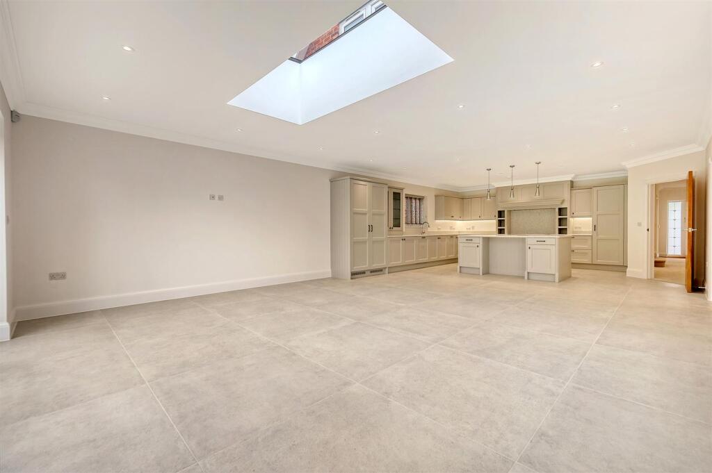 Additional image 8 of Kingsley Road, Hutton, Brentwood