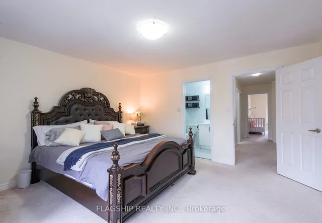 Additional image 18 of 19 Cedar Lake Cres