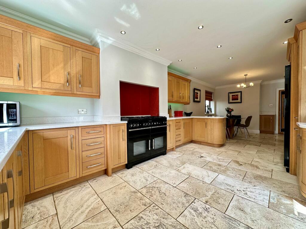 Additional image 28 of Noak Hill Road, Billericay, CM12