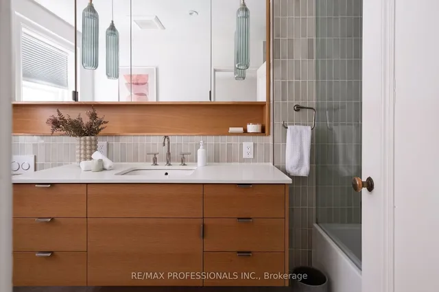 Additional image 27 of 107 The Kingsway