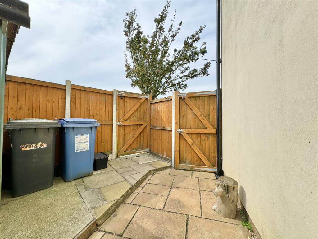 Additional image 40 of Wenham Road, Great Wenham, Colchester