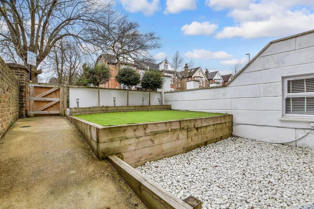 Additional image 12 of Moreton Road, South Croydon, Surrey