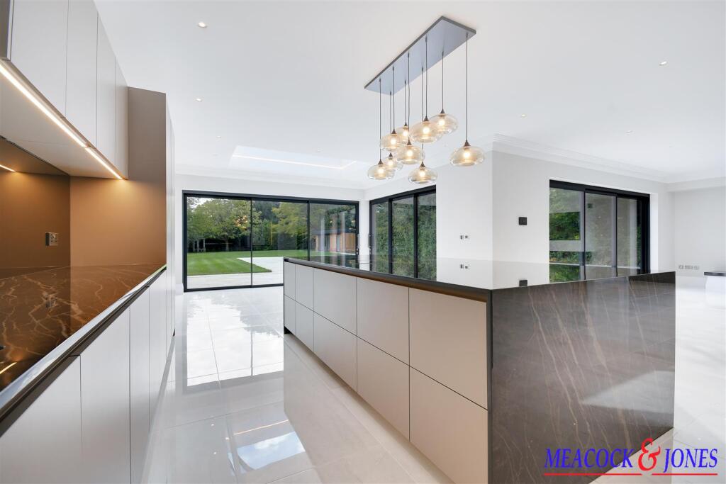 Additional image 10 of Ridgeway, Hutton Mount, Brentwood