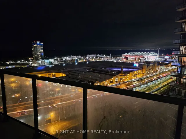 Additional image 25 of 49 East Liberty St Unit 2005