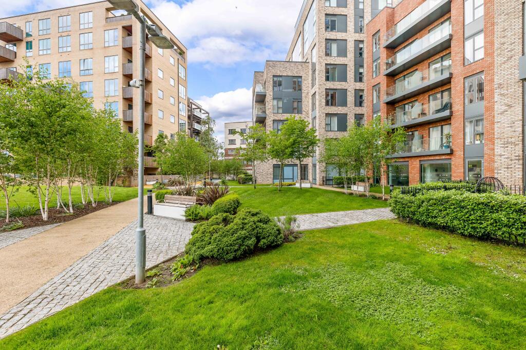 Additional image 13 of Ref: GK - 45 Cherry Orchard Road, Croydon, CR0 6FH