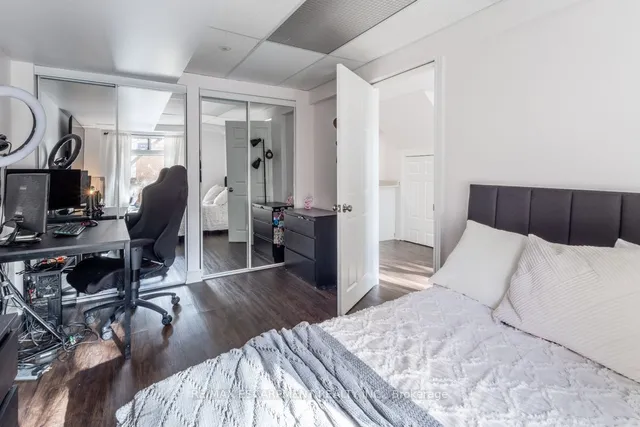 Additional image 27 of 83 Robert Hicks Dr