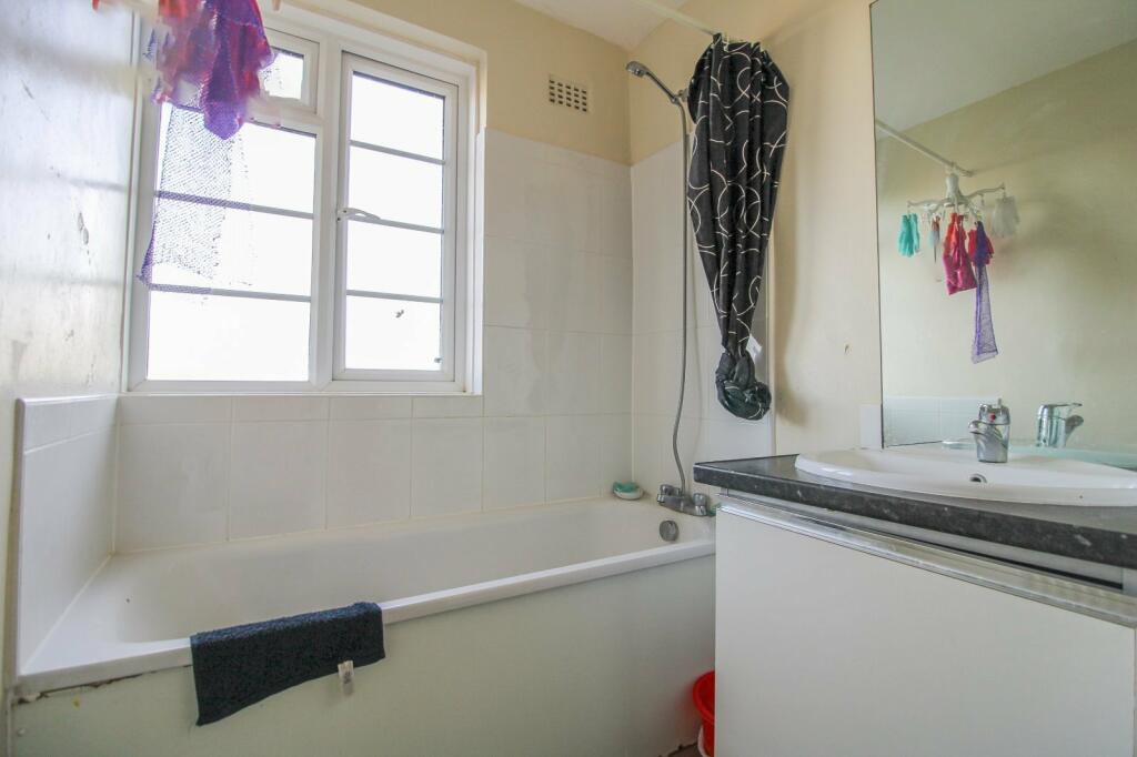 Additional image 4 of Addiscombe Road, Croydon, CR0