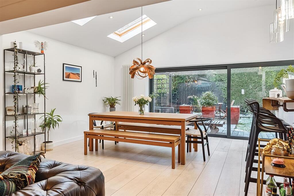 Additional image 18 of High Road, Chipstead