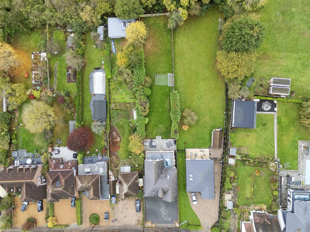 Additional image 39 of Noak Hill Close, Billericay, Essex