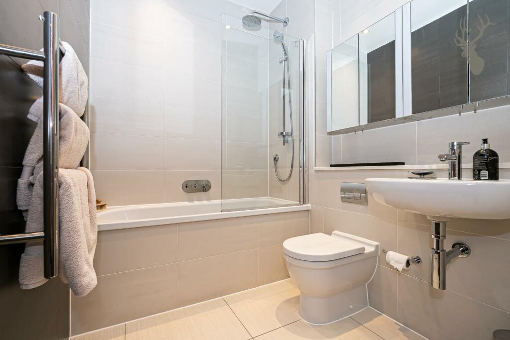 Additional image 10 of Piercing Hill, Theydon Bois,